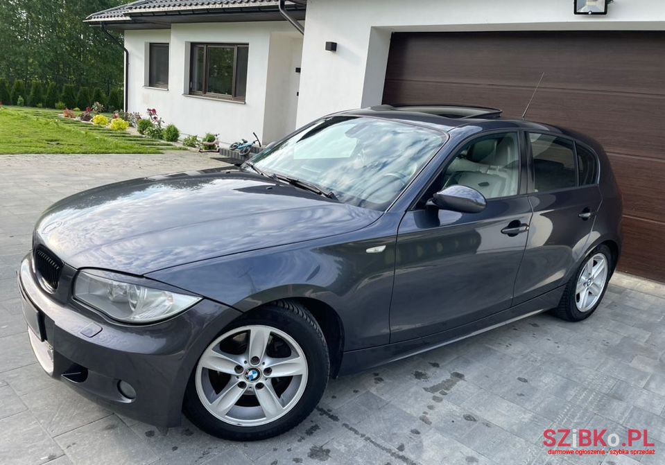 2006' BMW 1 Series photo #6