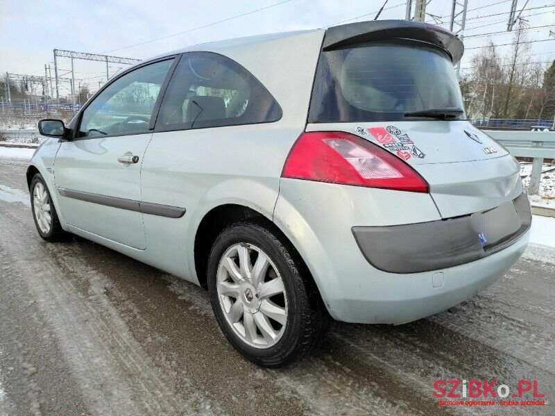 2004' Renault Megane photo #6