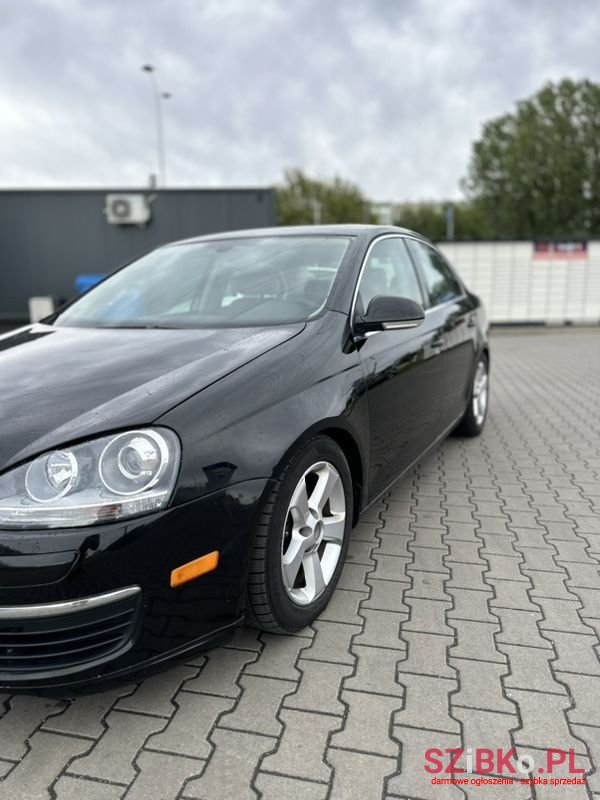 2005' Volkswagen Jetta photo #3