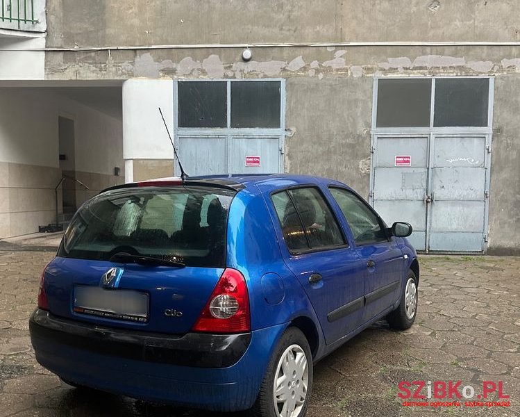 2005' Renault Clio photo #4