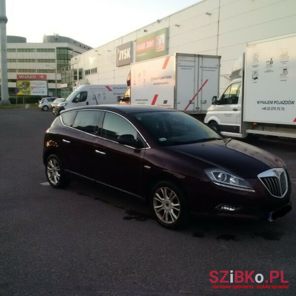 2011' Lancia Delta photo #2