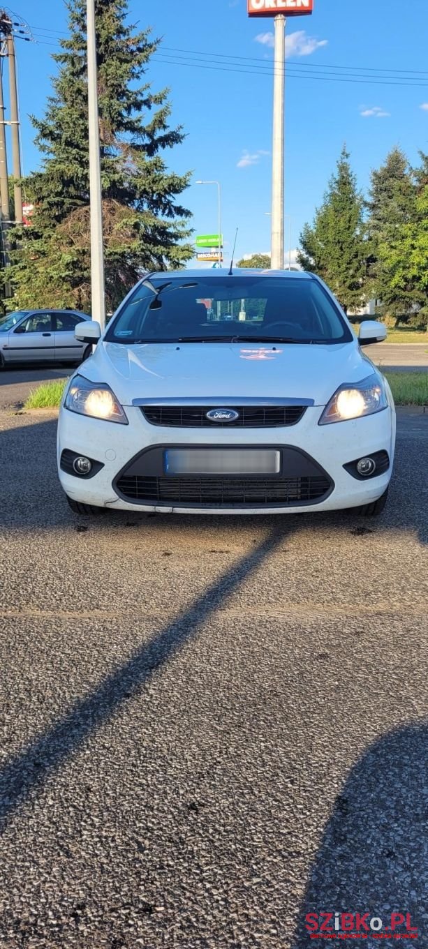 2009' Ford Focus photo #3