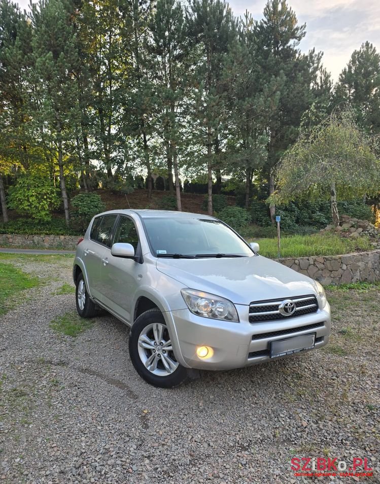 2005' Toyota RAV4 photo #2