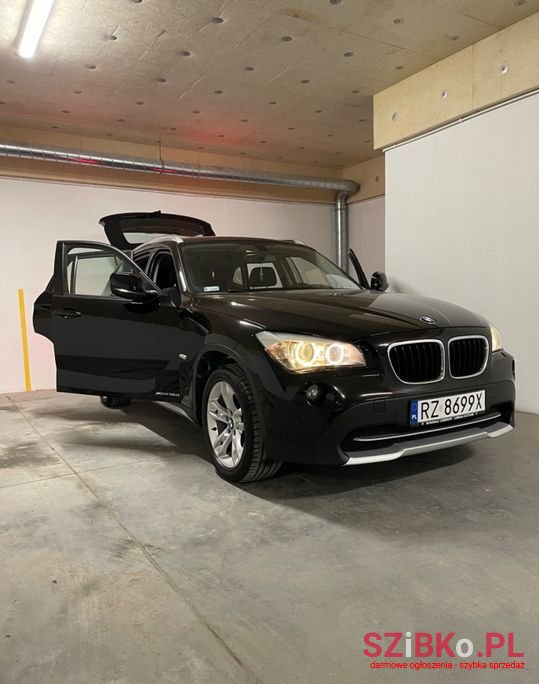 2011' BMW X1 photo #2