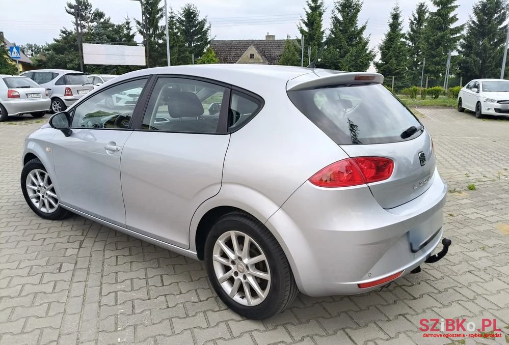 2010' SEAT Leon photo #4