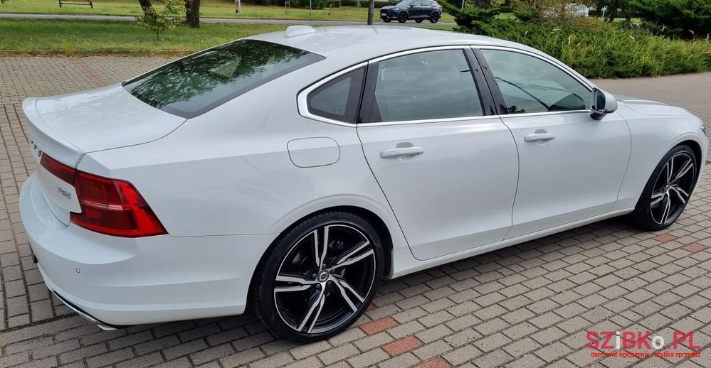 2017' Volvo S90 T5 R-Design photo #3