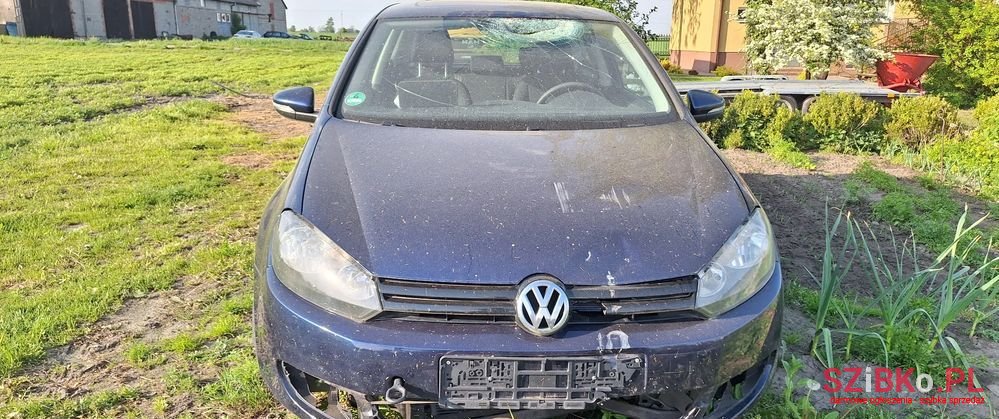 2009' Volkswagen Golf photo #3