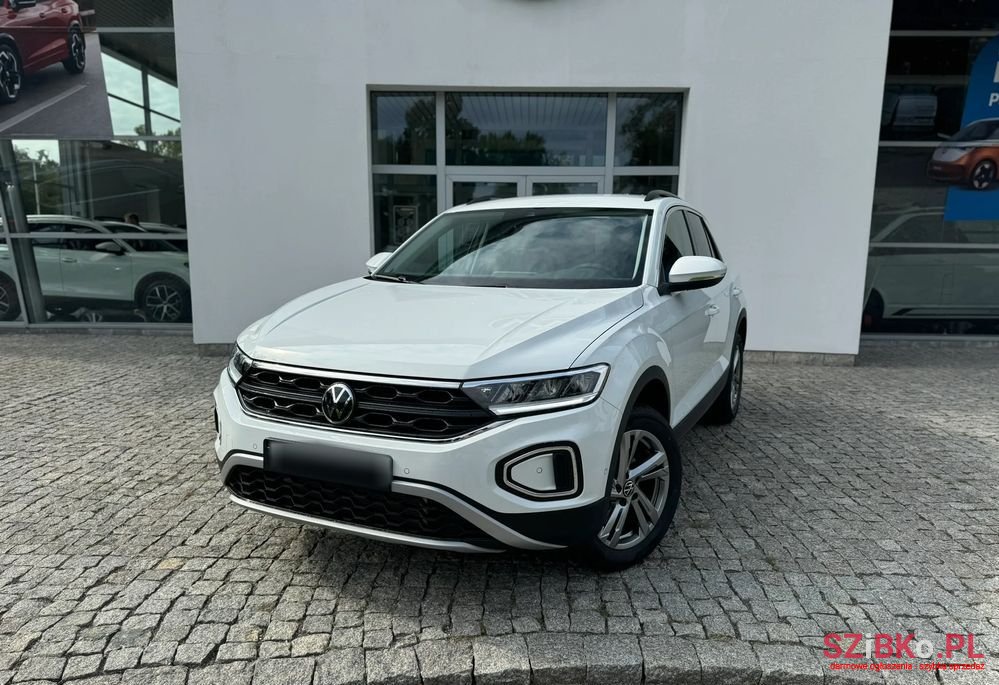 2024' Volkswagen T-Roc photo #1