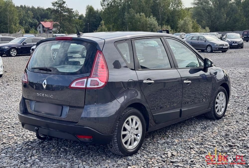2009' Renault Scenic photo #3