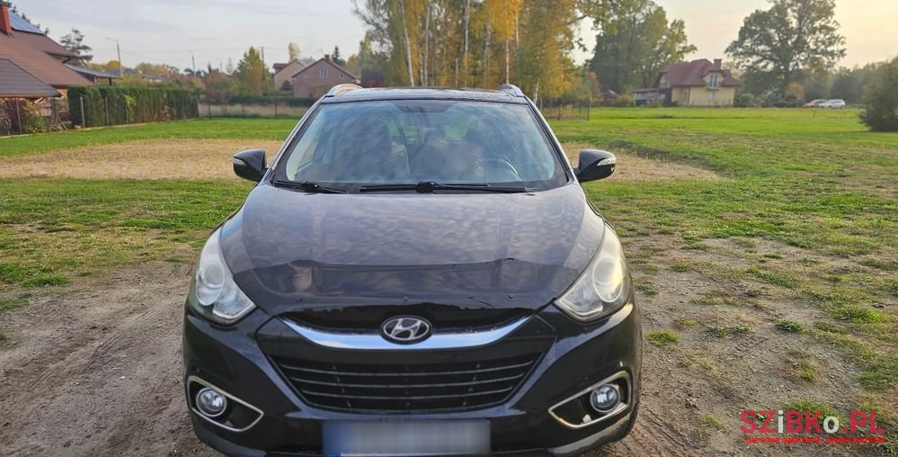 2010' Hyundai ix35 2.0 Style 2Wd photo #2