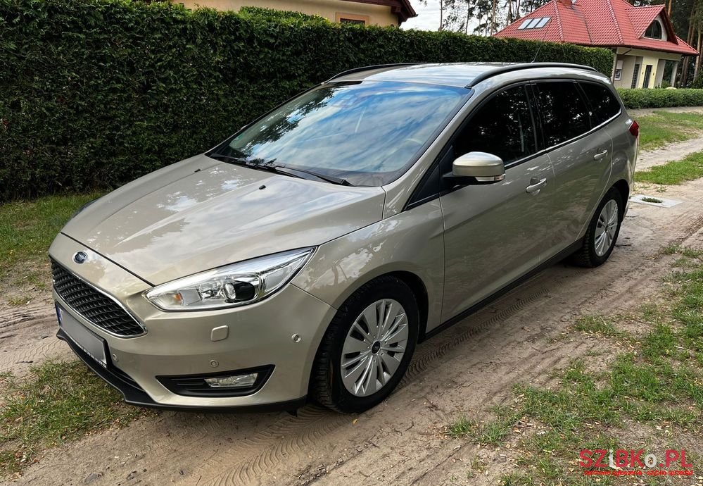 2015' Ford Focus photo #3