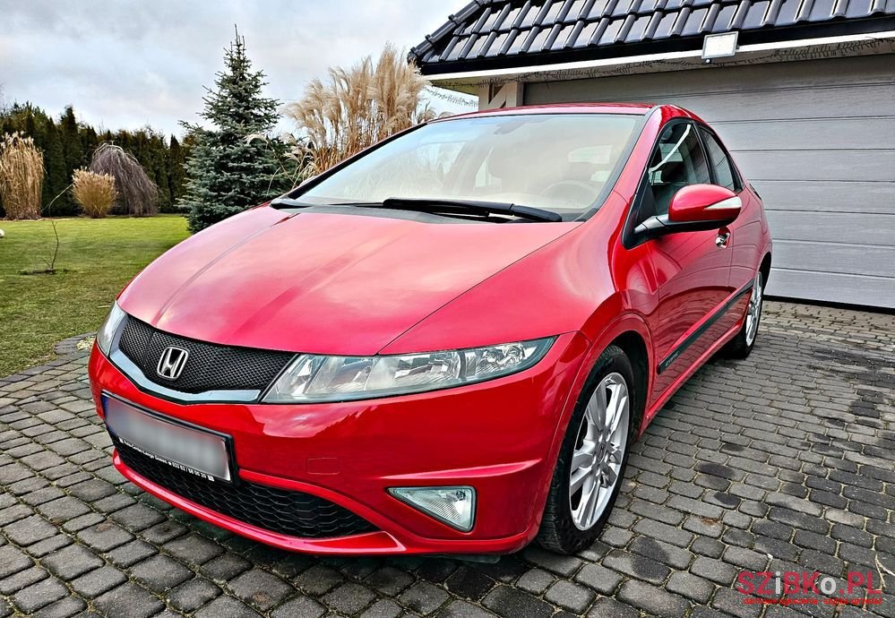 2010' Honda Civic 1.8I-Vtec Sport photo #4