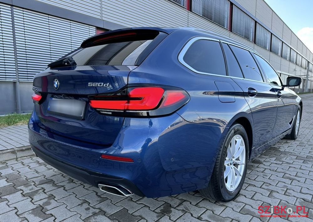 2020' BMW 5 Series 520D Mhev Sport photo #3