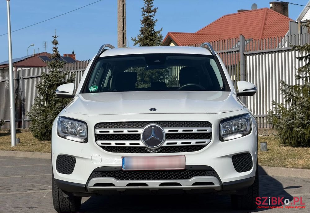 2021' Mercedes-Benz GLB photo #3