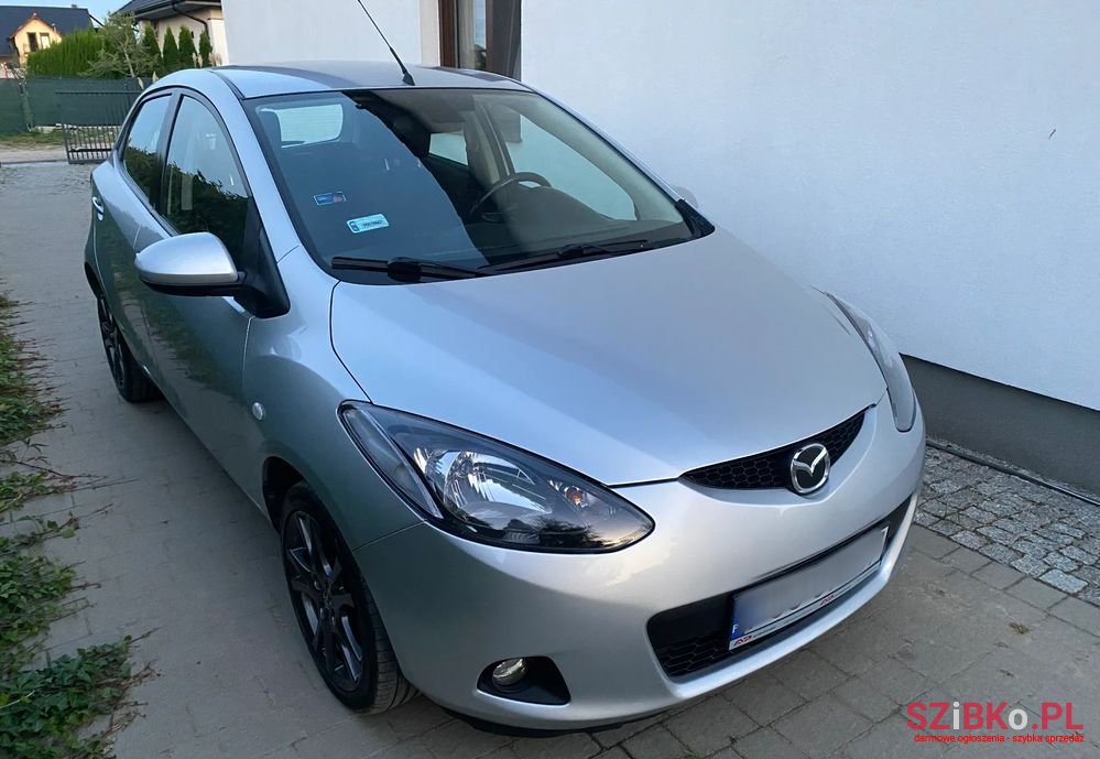 2007' Mazda 2 photo #2