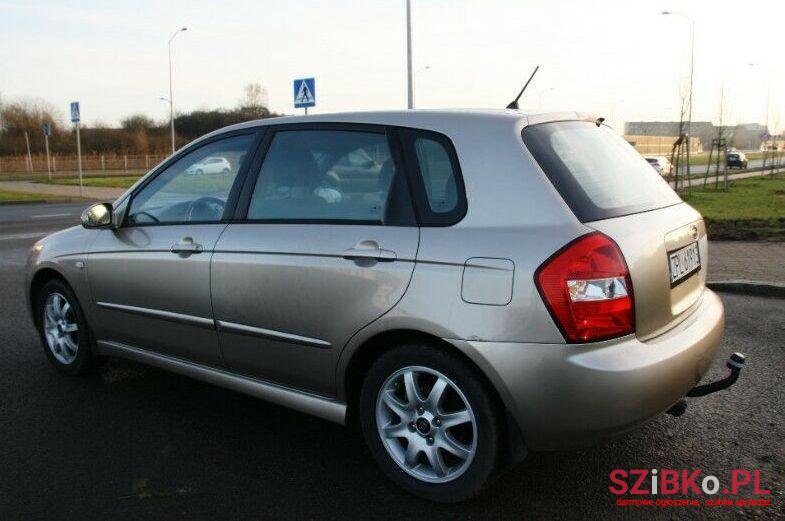 2004' Kia Cerato photo #1