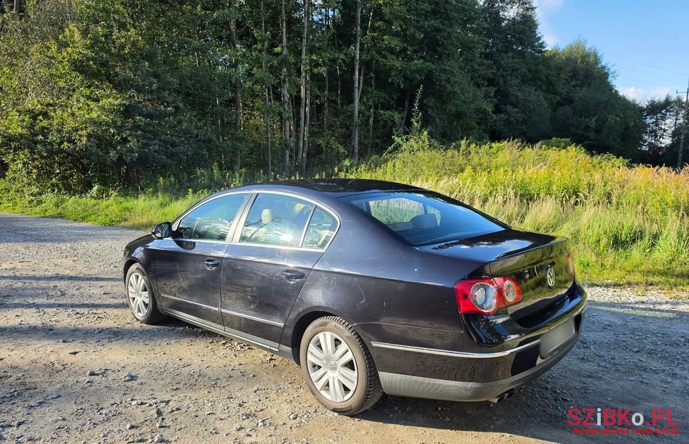 2008' Volkswagen Passat photo #4