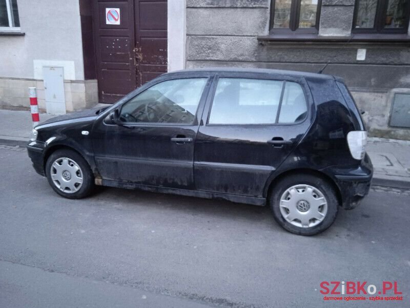 2001' Volkswagen Polo photo #3