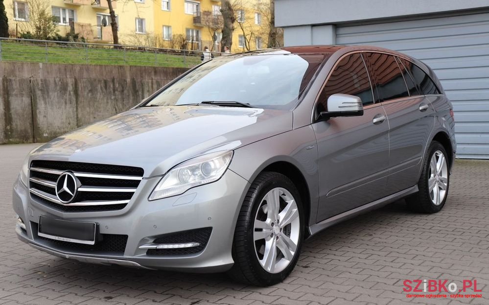 2010' Mercedes-Benz R-Class photo #2