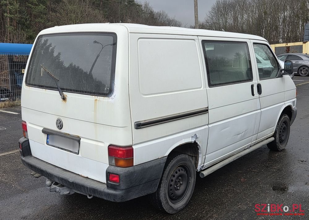 2001' Volkswagen Transporter L photo #3
