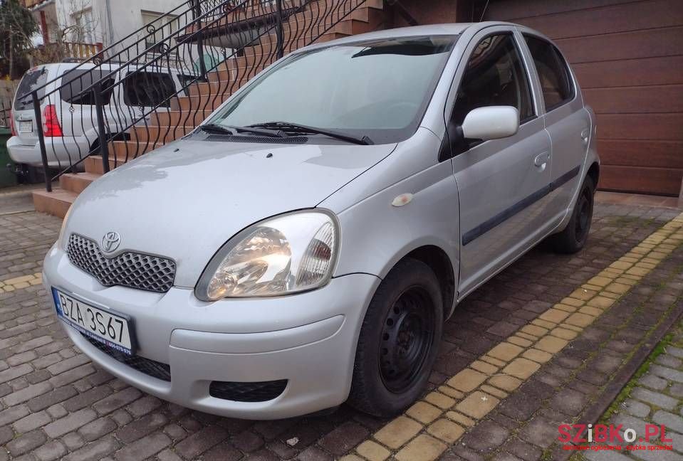 2004' Toyota Yaris photo #4