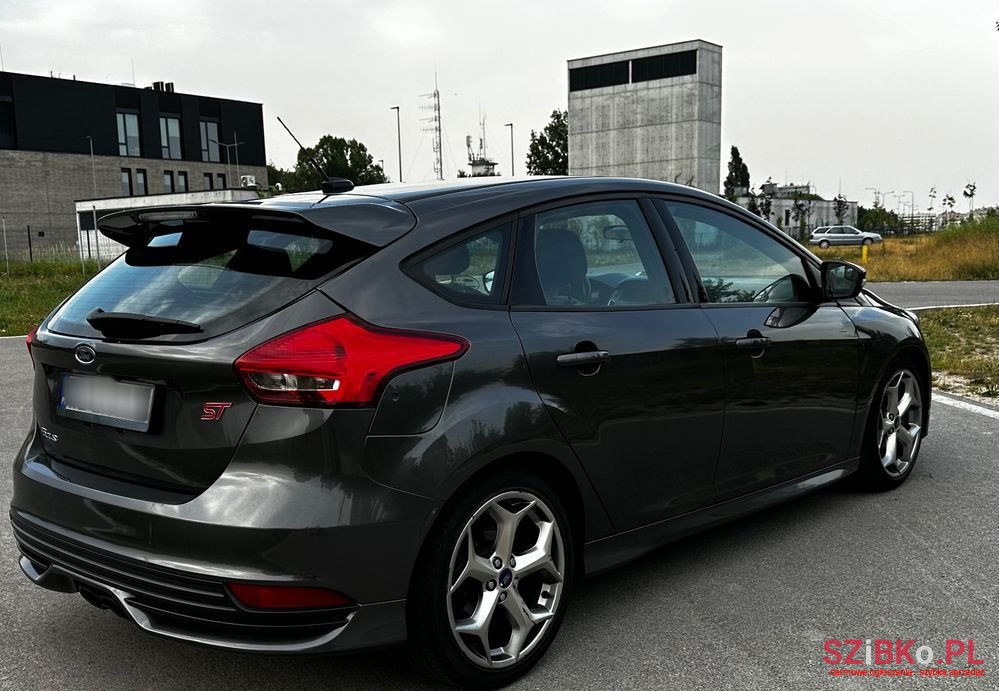 2016' Ford Focus 2.0 Ecoboost St photo #5