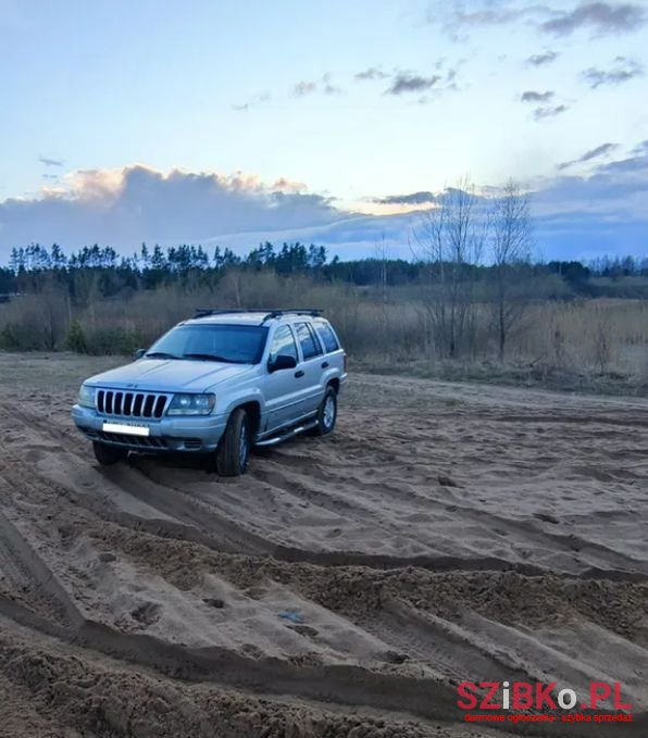 2002' Jeep Grand Cherokee photo #1