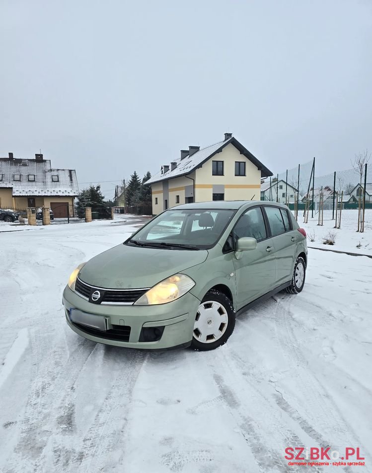 2007' Nissan Tiida 1.6 Visia photo #2