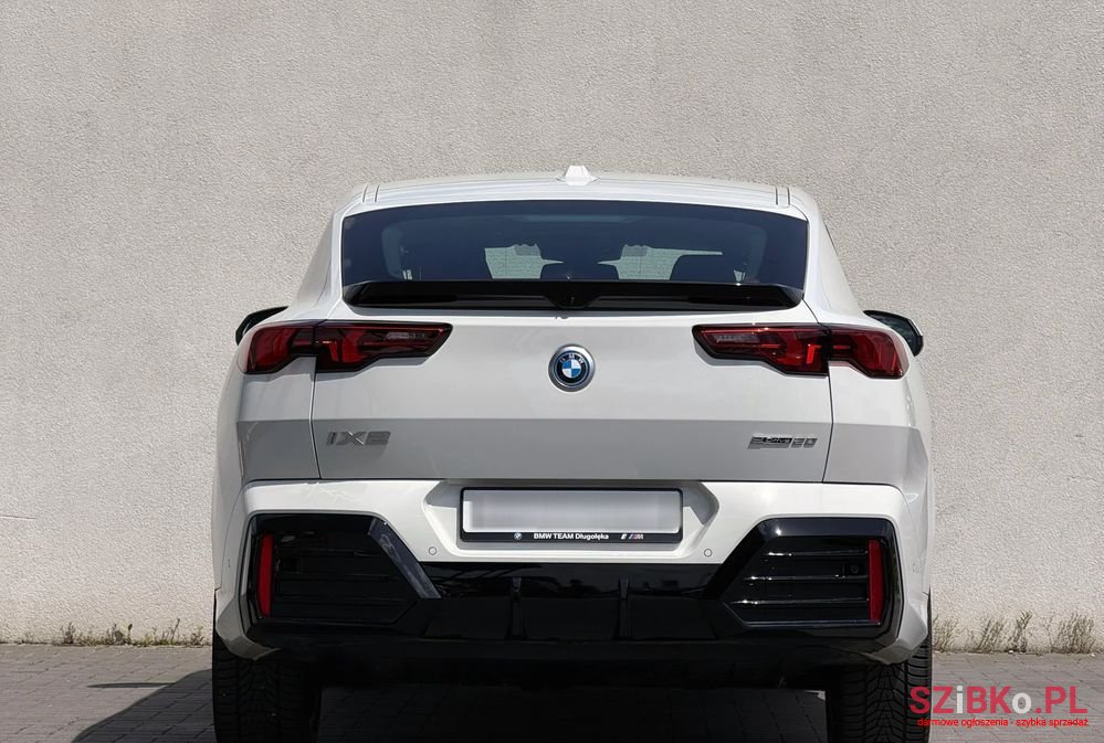 2024' BMW Ix2 Edrive20 photo #5