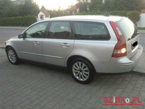 2005' Volvo V50 photo #1