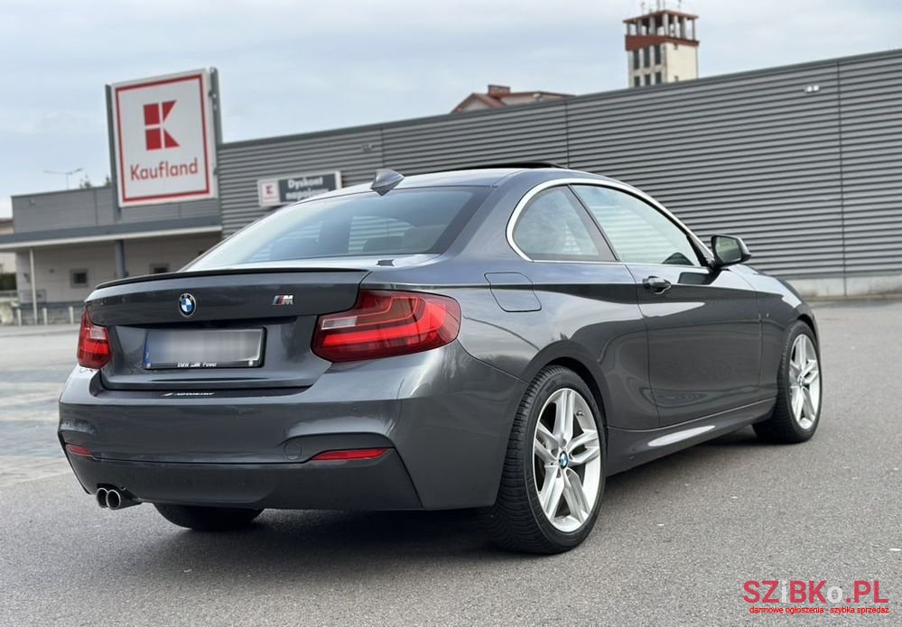 2016' BMW 2 Series 220D M Sport photo #5