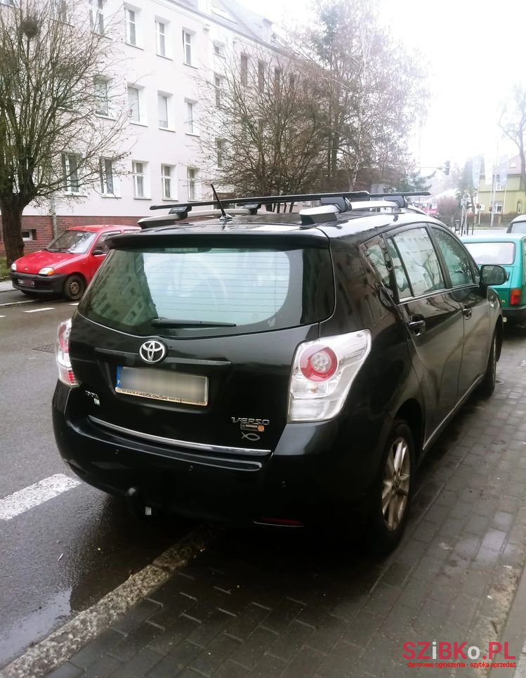 2010' Toyota Verso photo #5