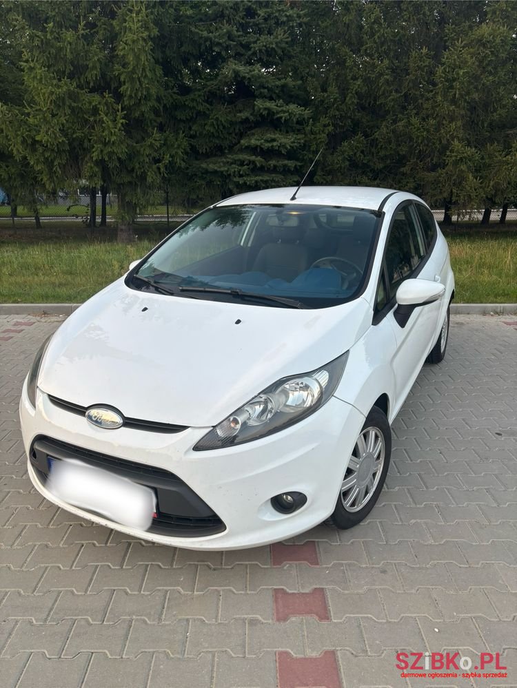 2009' Ford Fiesta photo #1