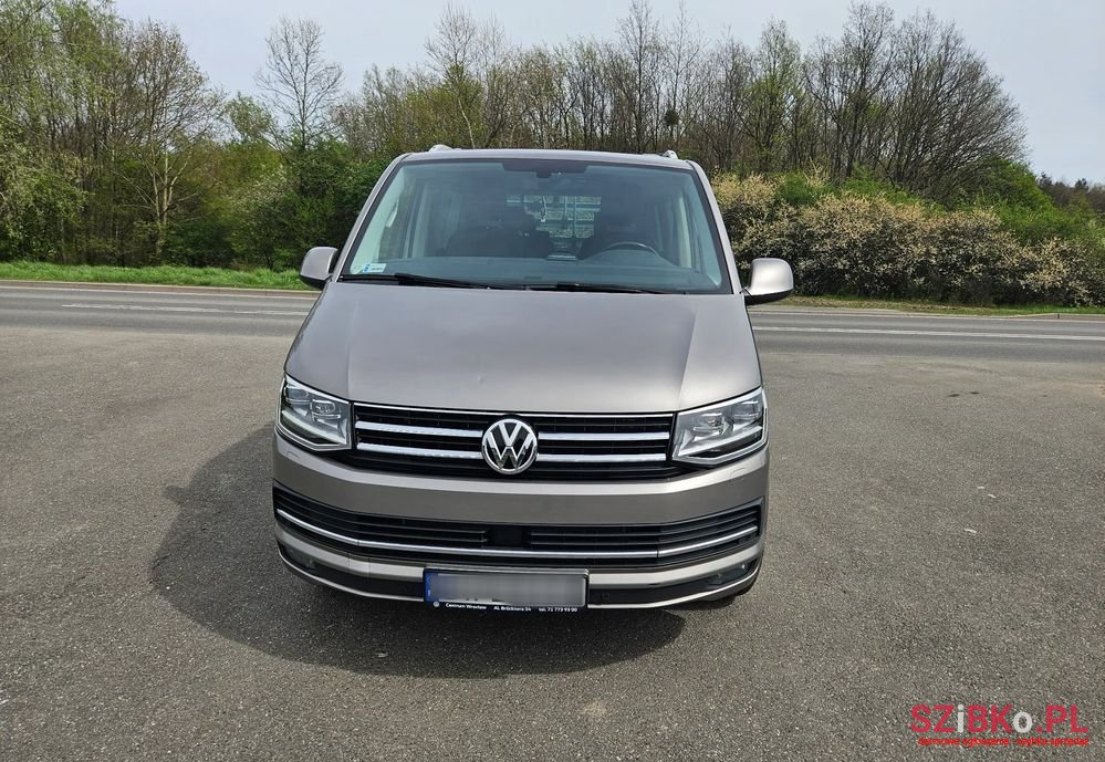2017' Volkswagen Multivan photo #2
