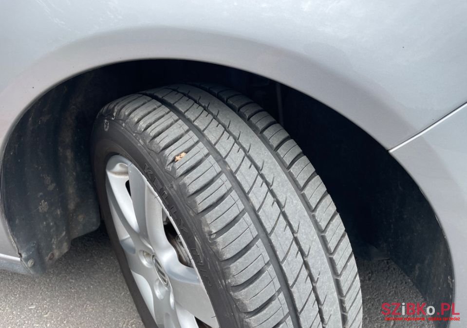 2006' Volkswagen Polo photo #6