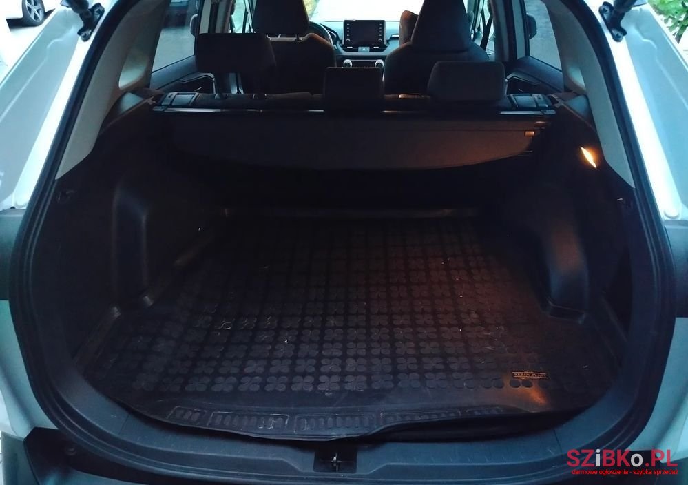 2019' Toyota RAV4 photo #6