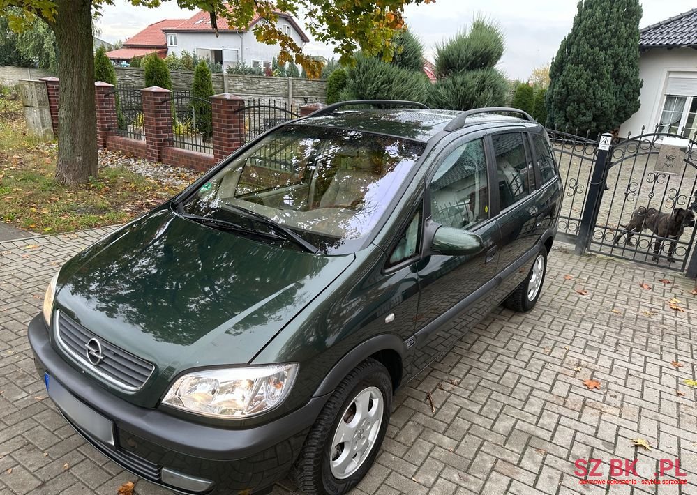 2003' Opel Zafira 1.6 16V Elegance photo #1