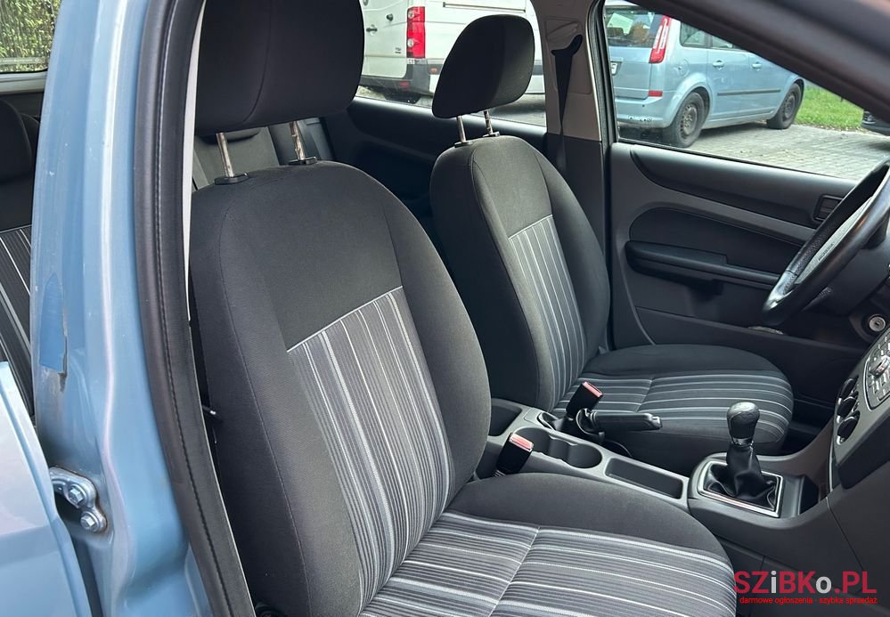 2009' Ford Focus photo #6