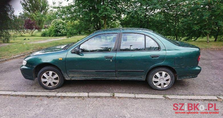 1999' Nissan Almera photo #1