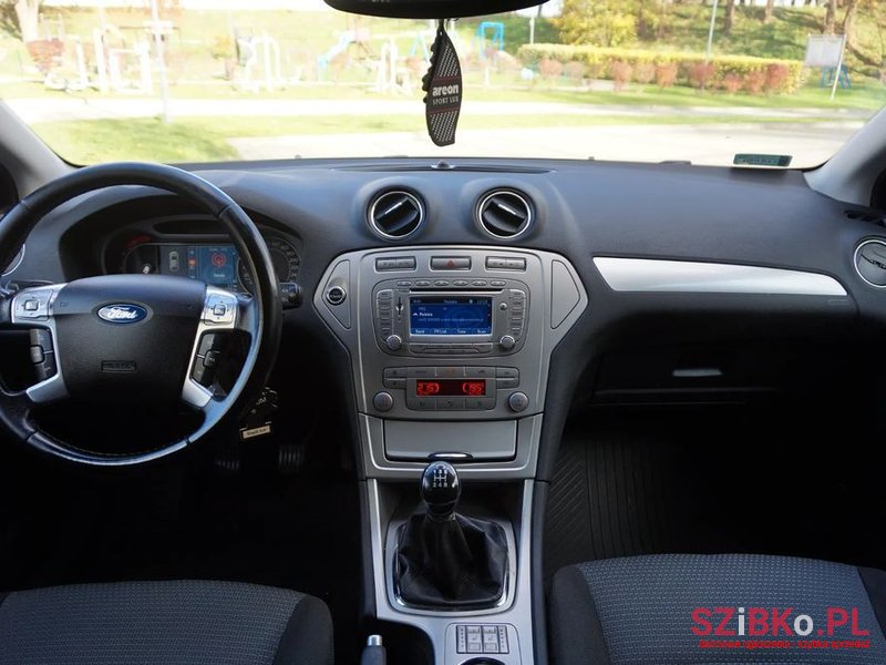 2008' Ford Mondeo 1.8 Tdci Ghia photo #5