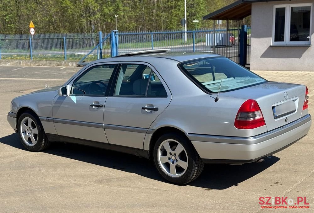 1993' Mercedes-Benz C-Class 180 Elegance photo #2