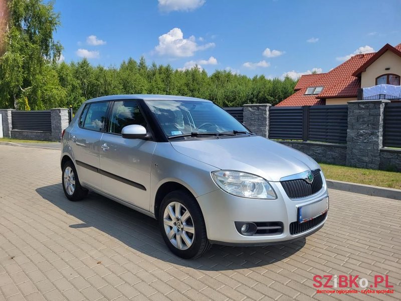 2008' Skoda Fabia photo #3