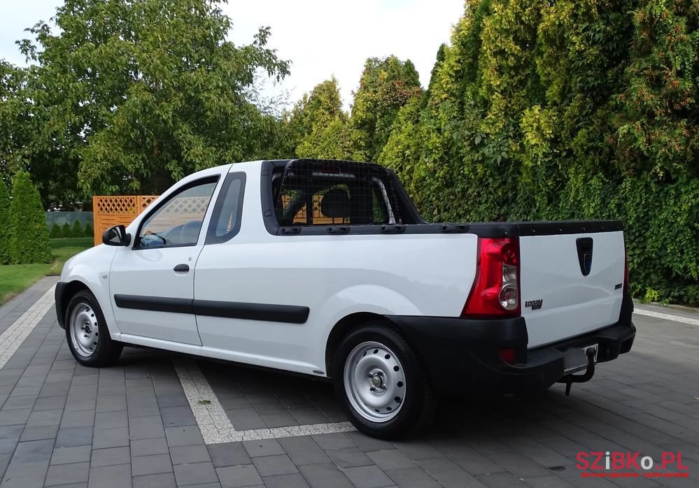 2009' Dacia Logan photo #5