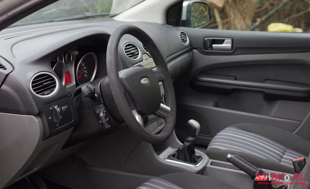 2008' Ford Focus photo #5