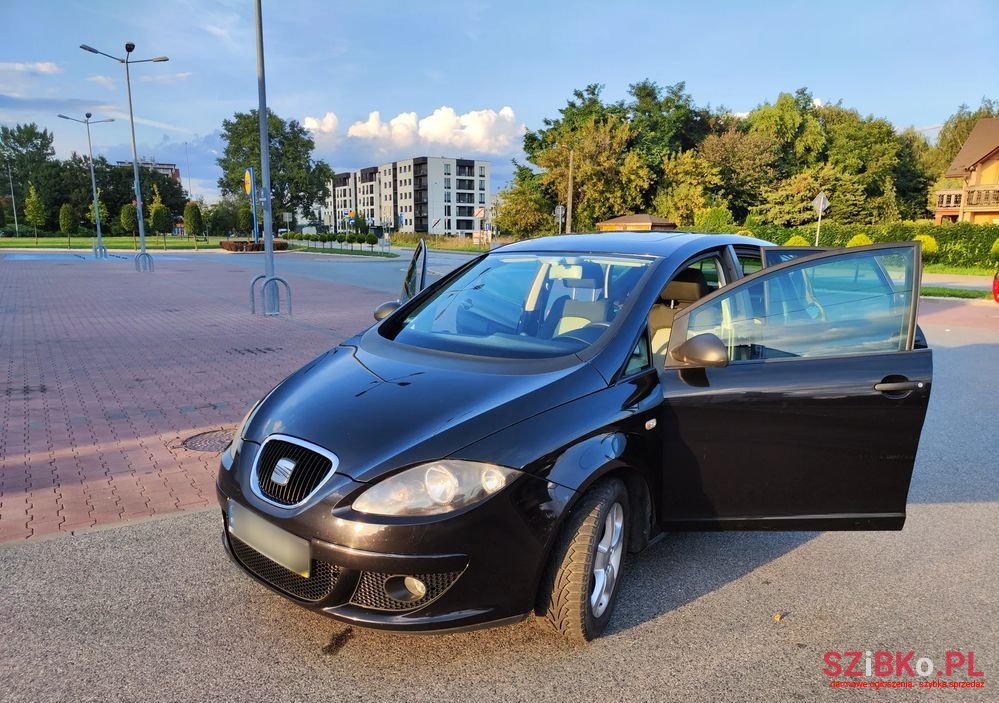 2008' SEAT Altea photo #4