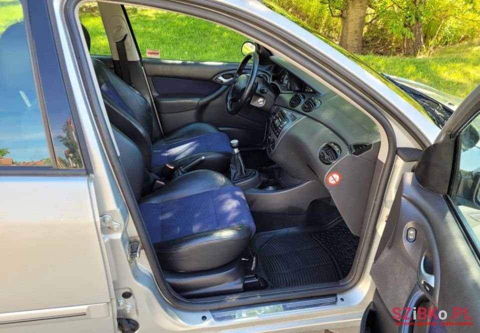 2002' Ford Focus photo #4