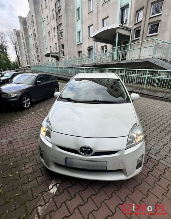 2010' Toyota Prius photo #3