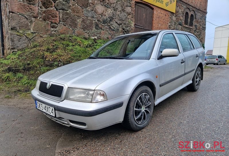 1999' Skoda Octavia photo #1