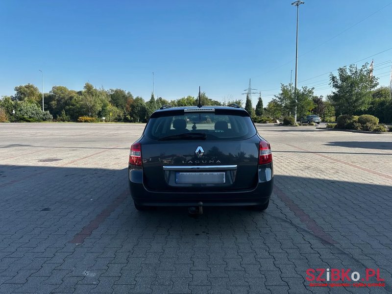 2008' Renault Laguna photo #3