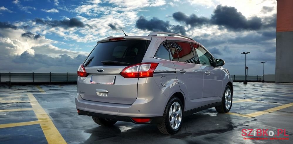 2011' Ford Grand C-MAX 1.6 Trend photo #3
